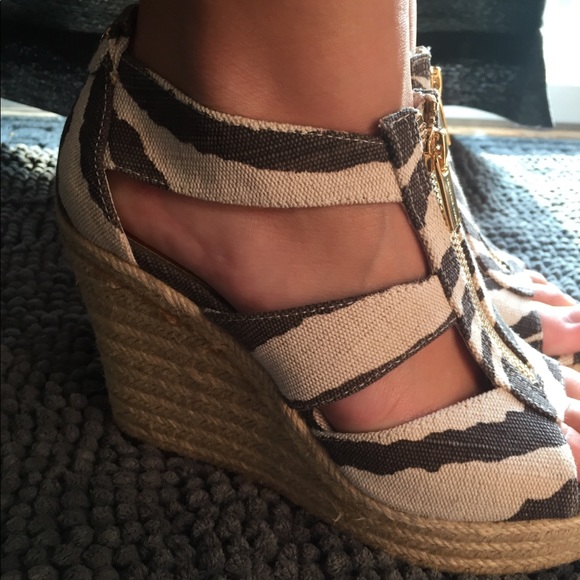 Michael Kors Wedge - Picture 4 of 6